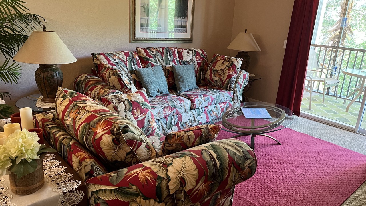 Photo of Livingroom in Bahama Bay