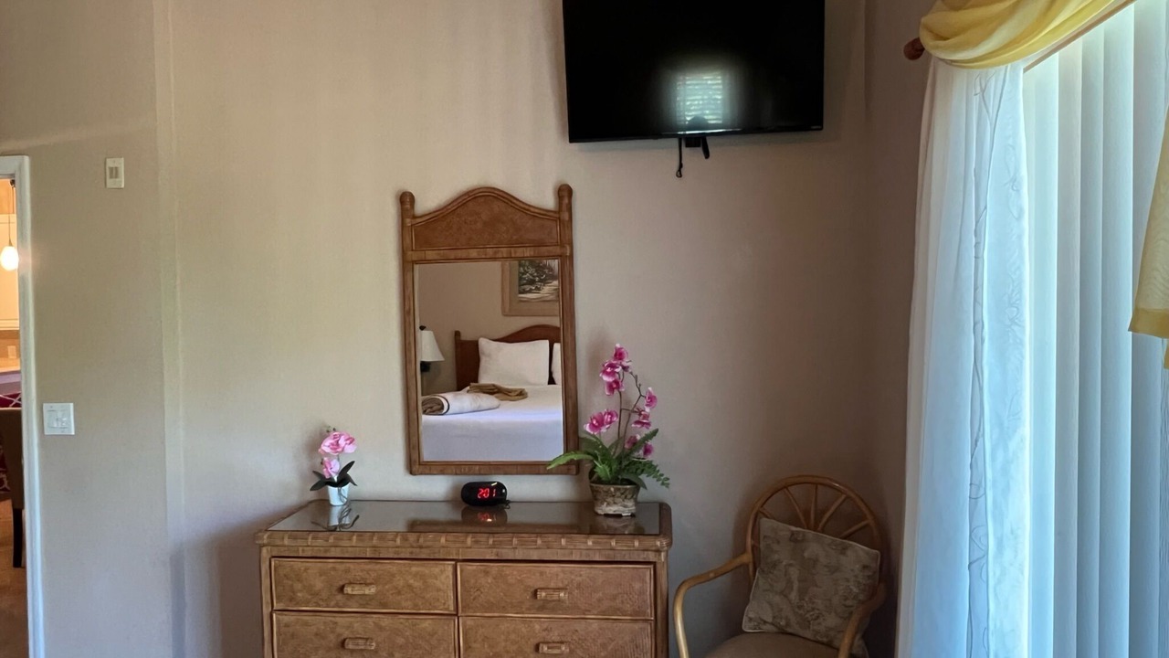 Photo of Bedroom in Bahama Bay