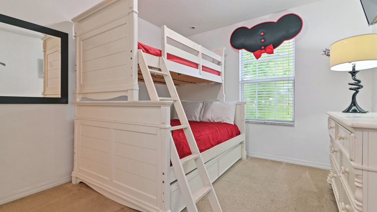 Photo of Bedroom in Seasons