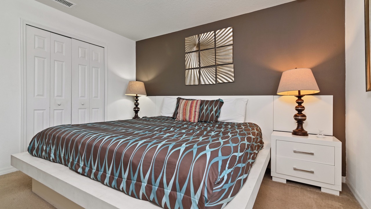 Photo of Bedroom in Seasons