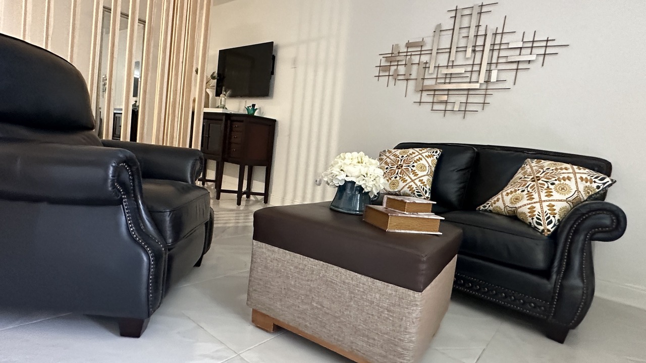 Photo of Livingroom in Moreland Estates