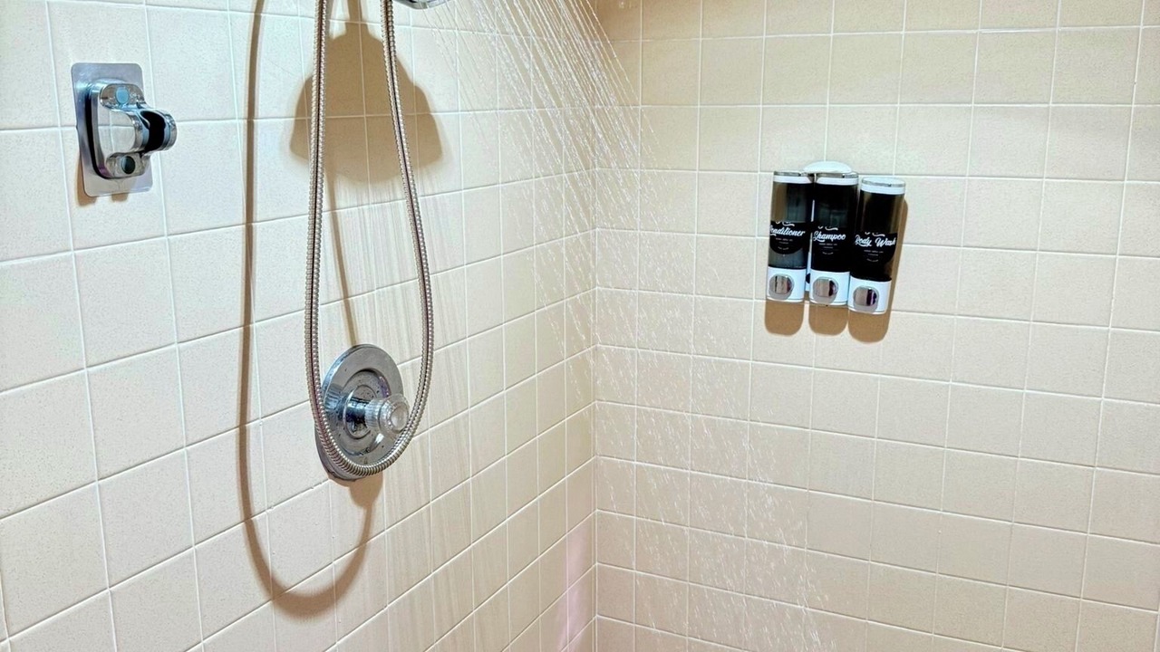 Photo of Bathroom in Buena Ventura Lakes