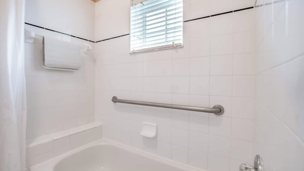 Photo of Bathroom in Bahama Bay