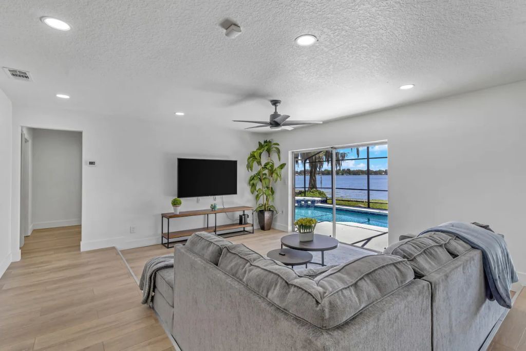 Photo of Livingroom in Clear Lake