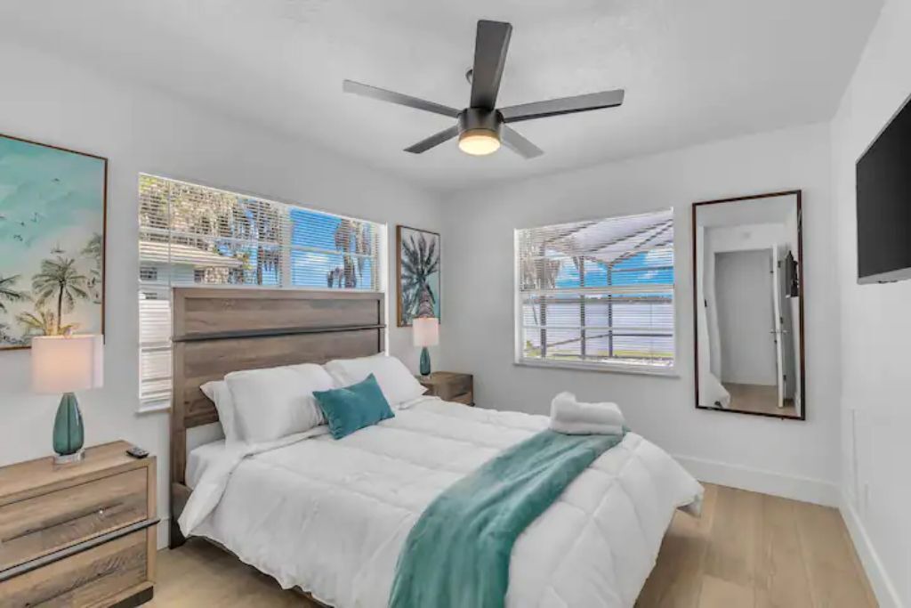 Photo of Bedroom in Clear Lake