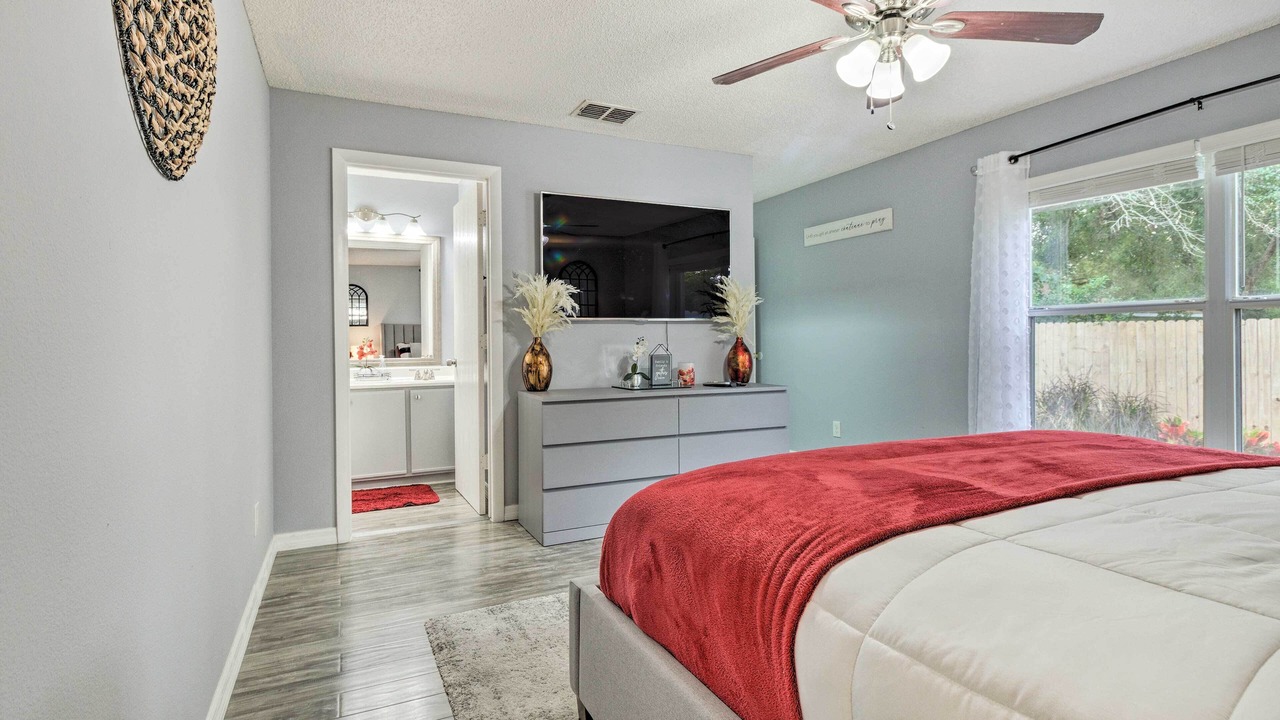 Photo of Bedroom in Signal Hill
