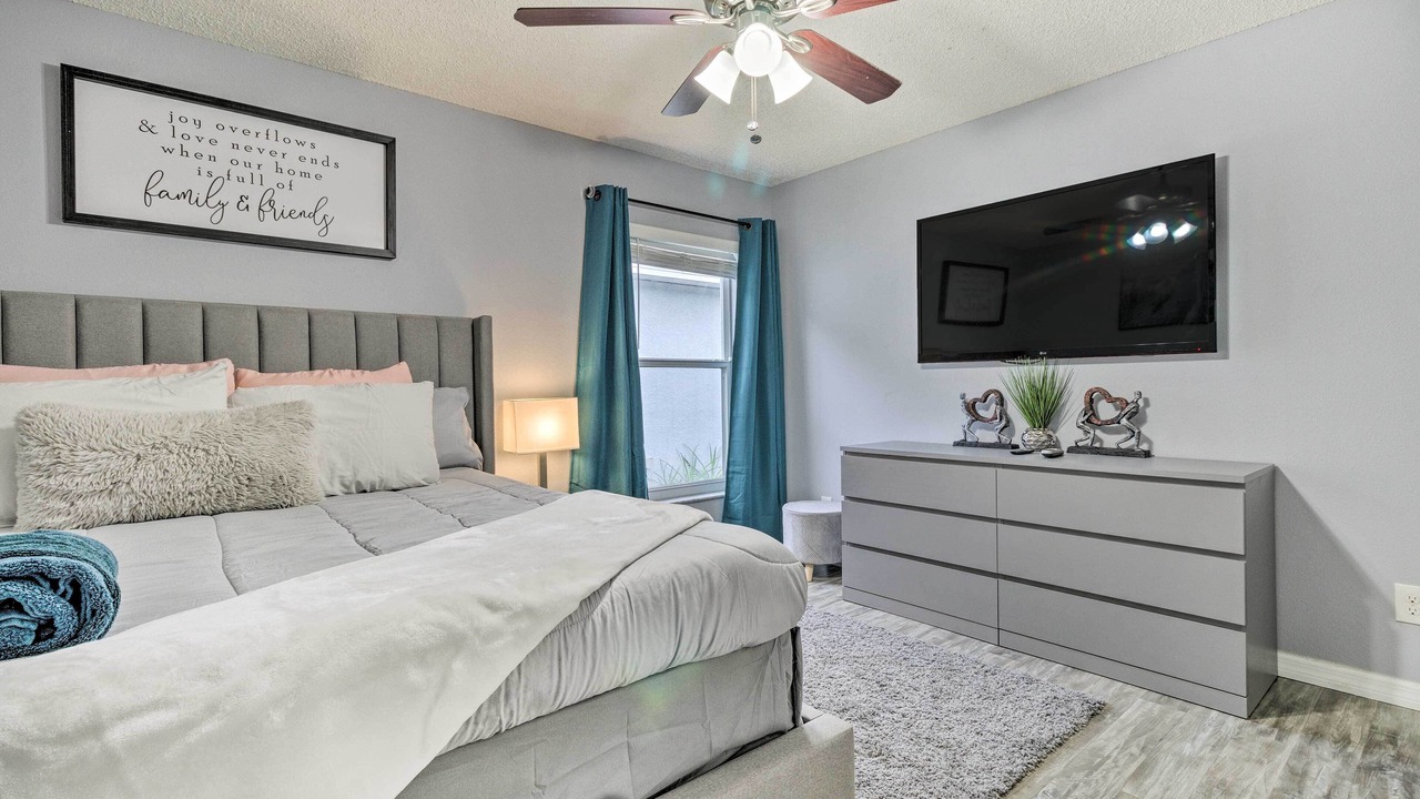Photo of Bedroom in Signal Hill