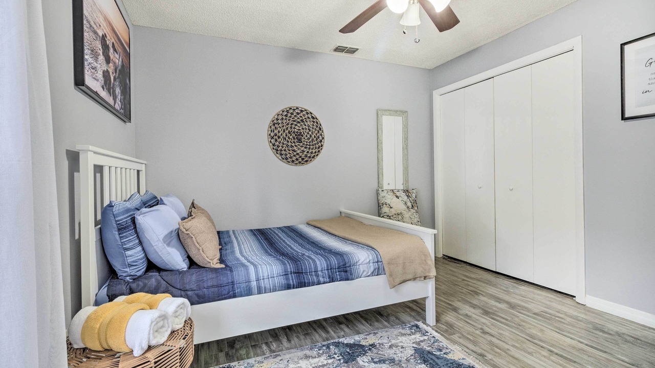 Photo of Bedroom in Signal Hill