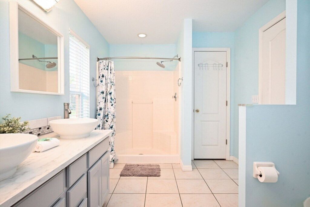 Photo of Bathroom in Sandy Ridge