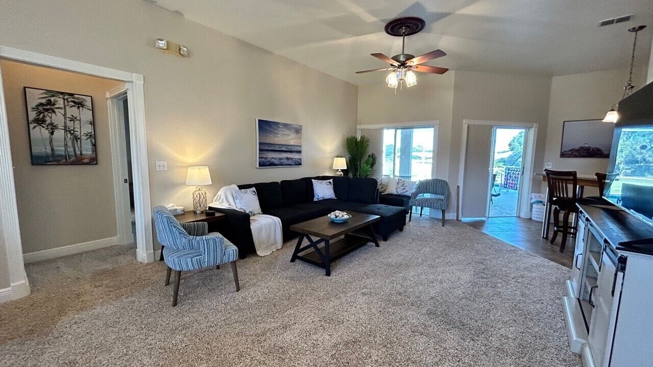 Photo of Livingroom in Sunridge Woods