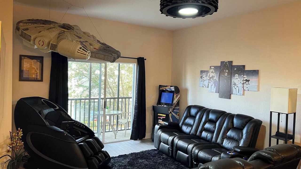 Photo of Livingroom in Bahama Bay
