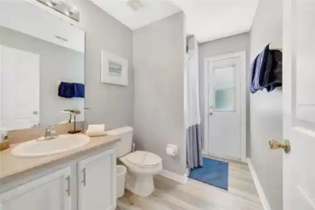Photo of Bathroom in Lake Wilson Preserve