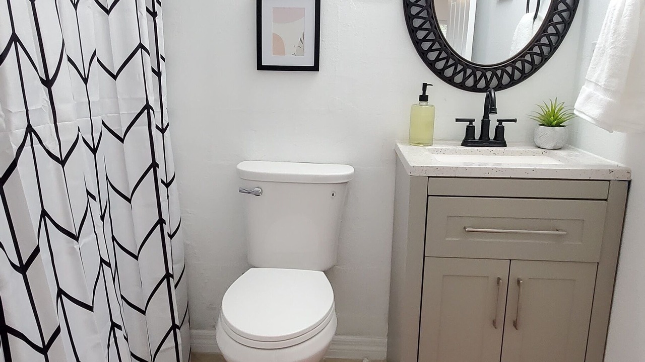 Photo of Bathroom in Lake Cherokee