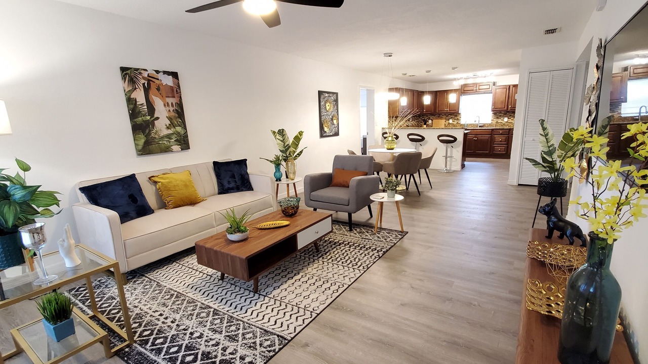 Photo of Livingroom in Lake Cherokee