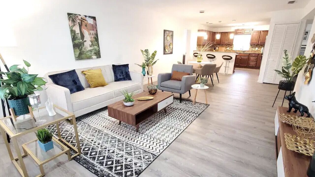 Photo of Livingroom in Lake Cherokee
