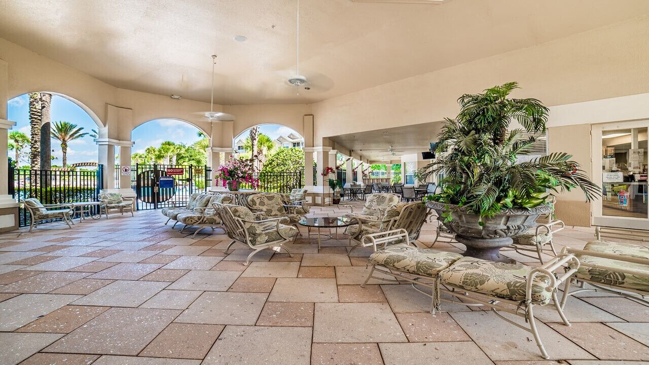 Photo of Patio Balcony in Crestwynd Bay