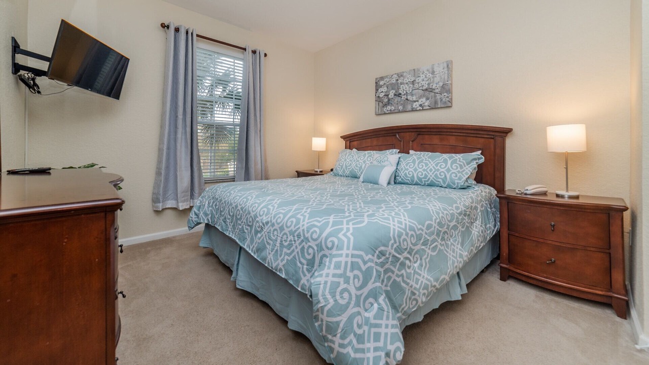 Photo of Bedroom in Crestwynd Bay