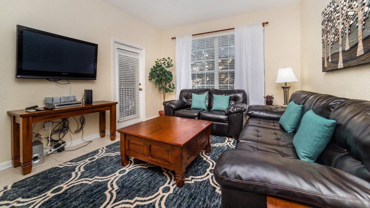 Photo of Livingroom in Crestwynd Bay