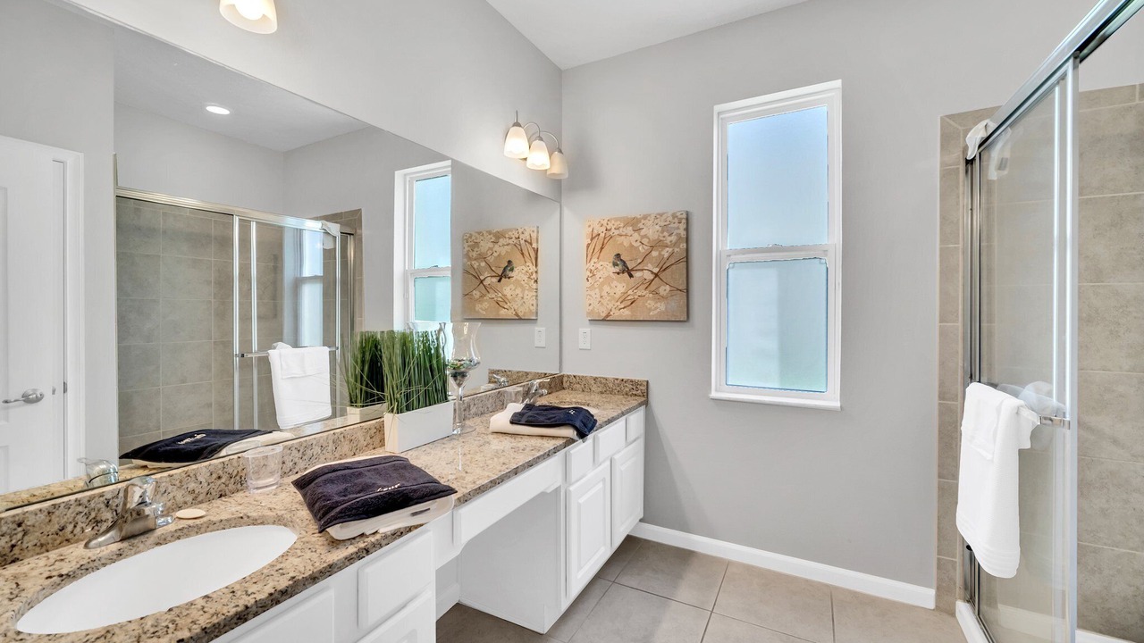 Photo of Bathroom in Sunridge Woods