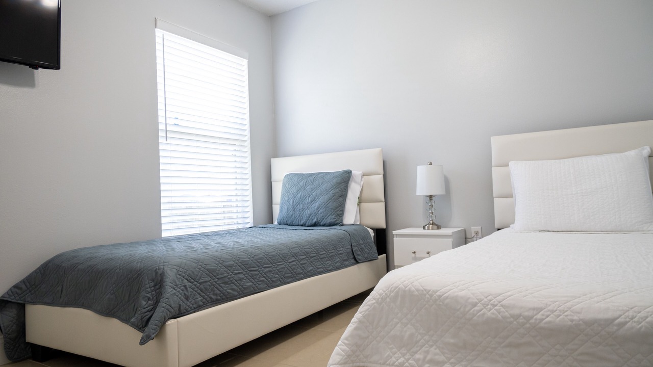 Photo of Bedroom in Lakeside Estates