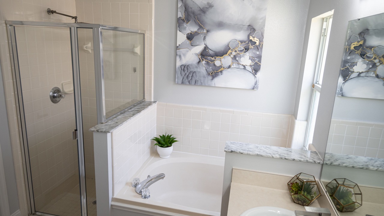Photo of Bathroom in Lakeside Estates
