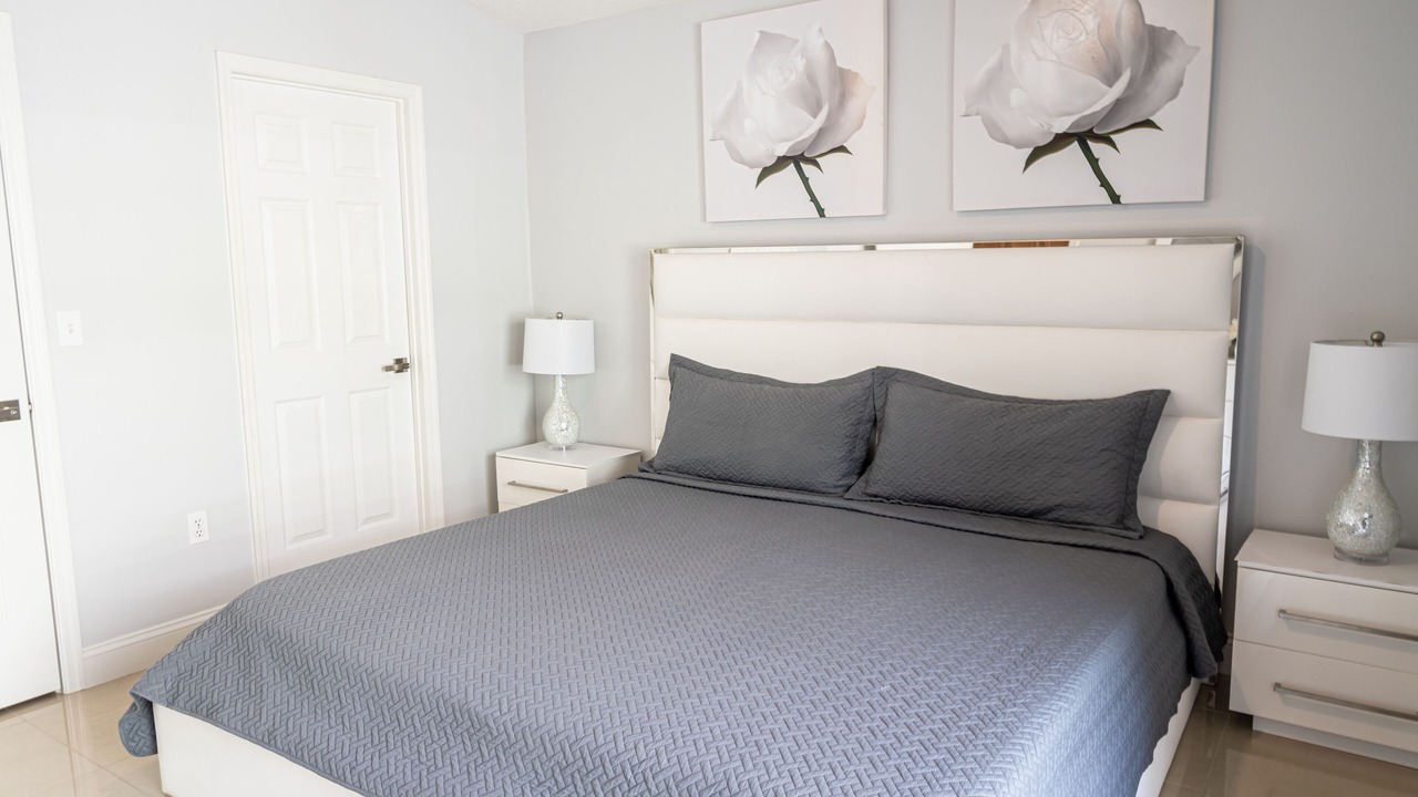 Photo of Bedroom in Lakeside Estates