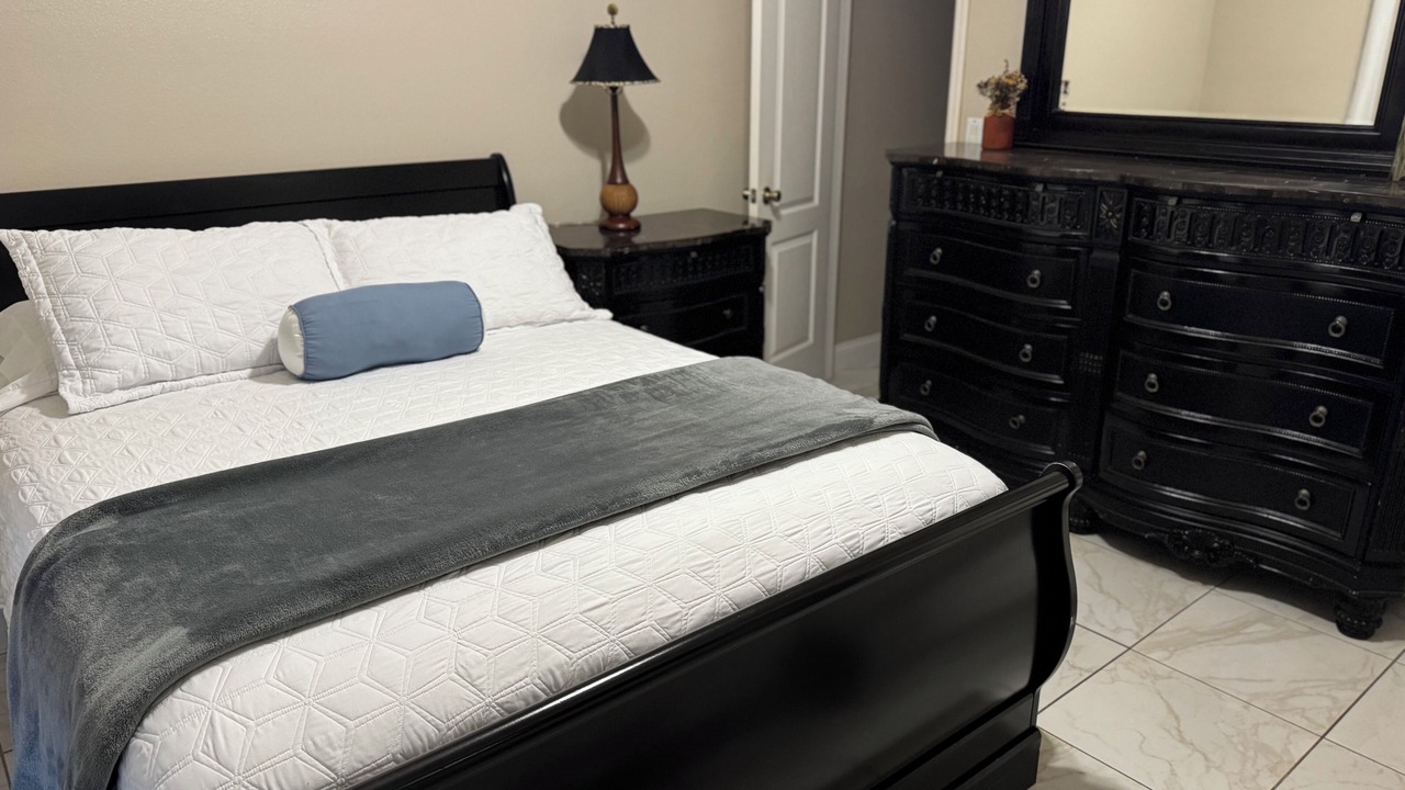 Photo of Bedroom in Buena Ventura Lakes