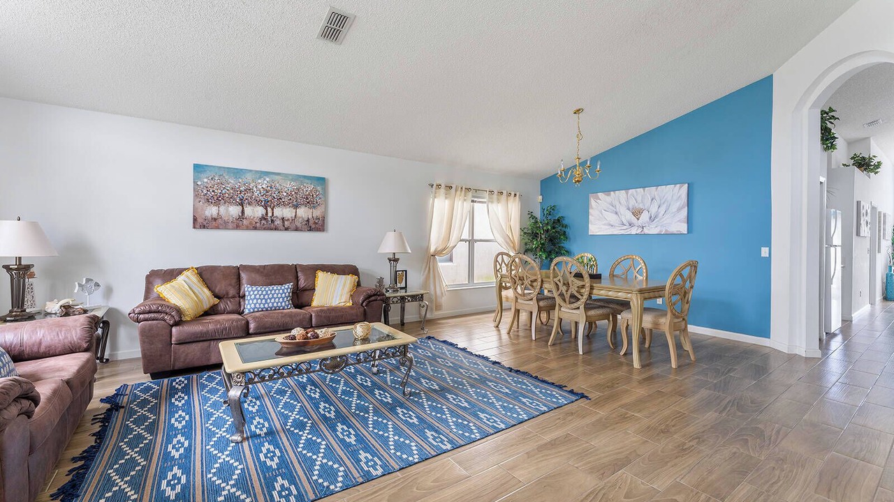 Photo of Bedroom in Seasons