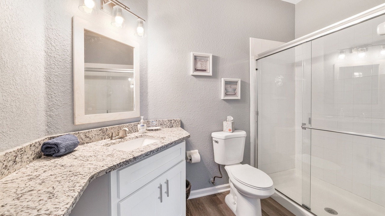 Photo of Bathroom in Crestwynd Bay