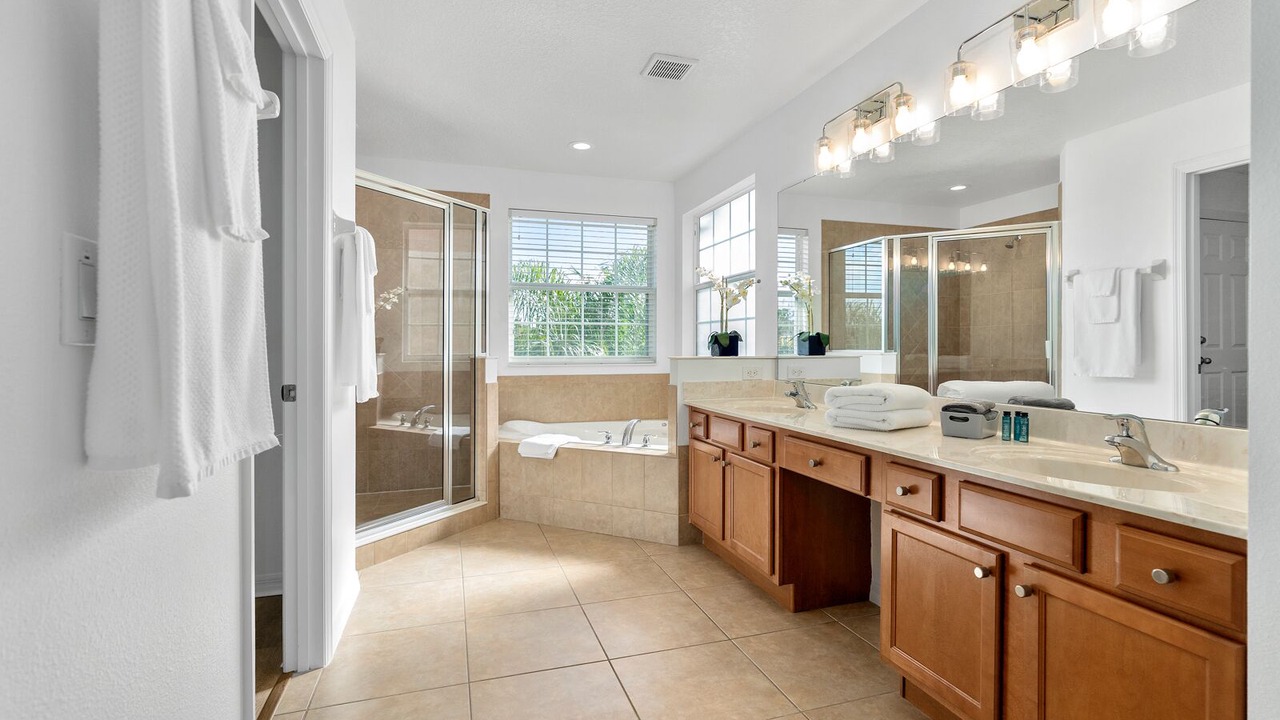 Photo of Bathroom in Veranda Palms