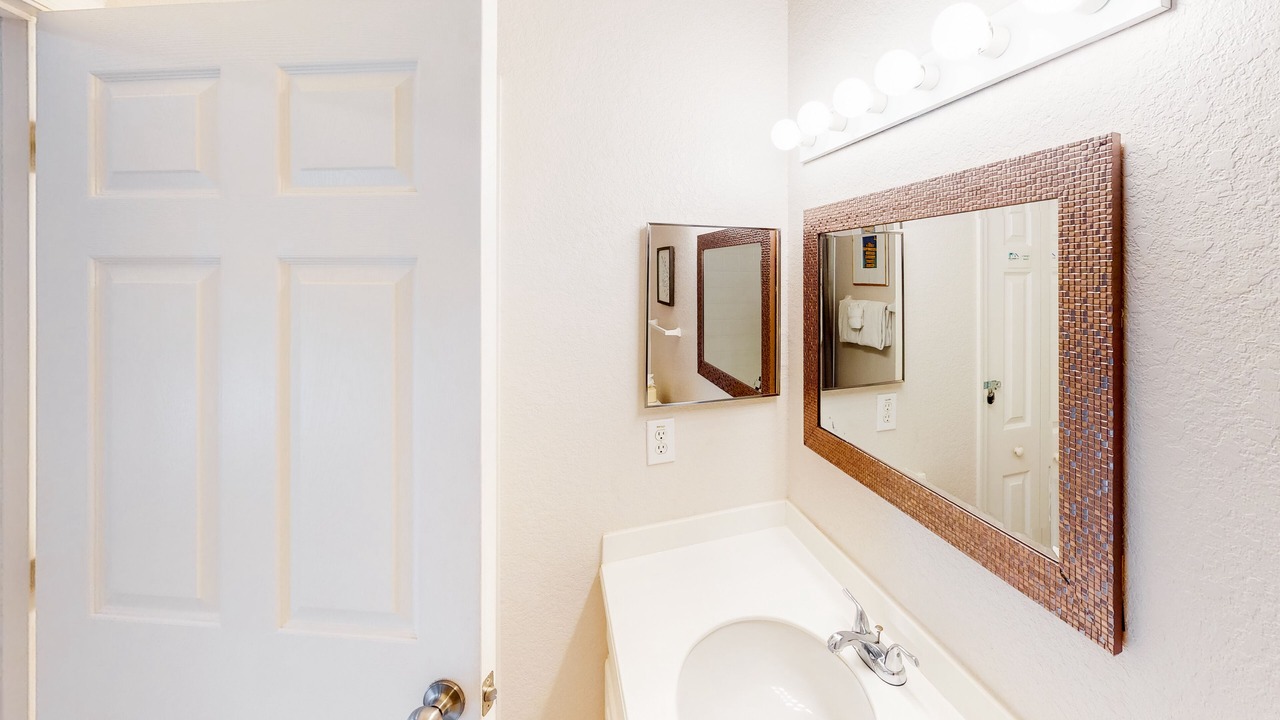 Photo of Bathroom in Bahama Bay