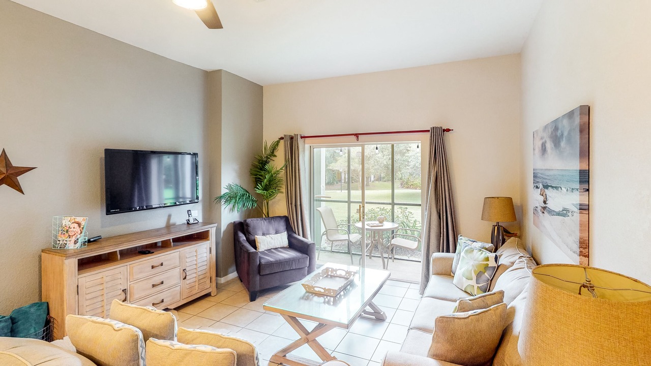 Photo of Livingroom in Bahama Bay