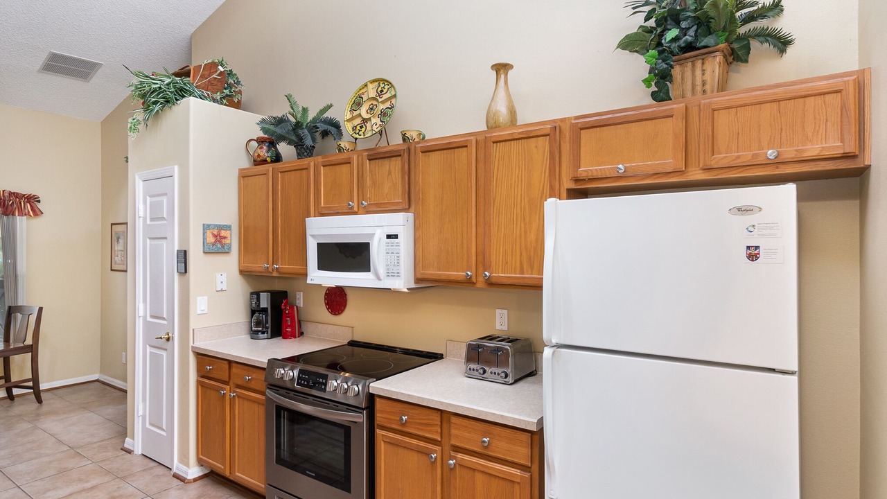 Photo of Others in Orange Tree