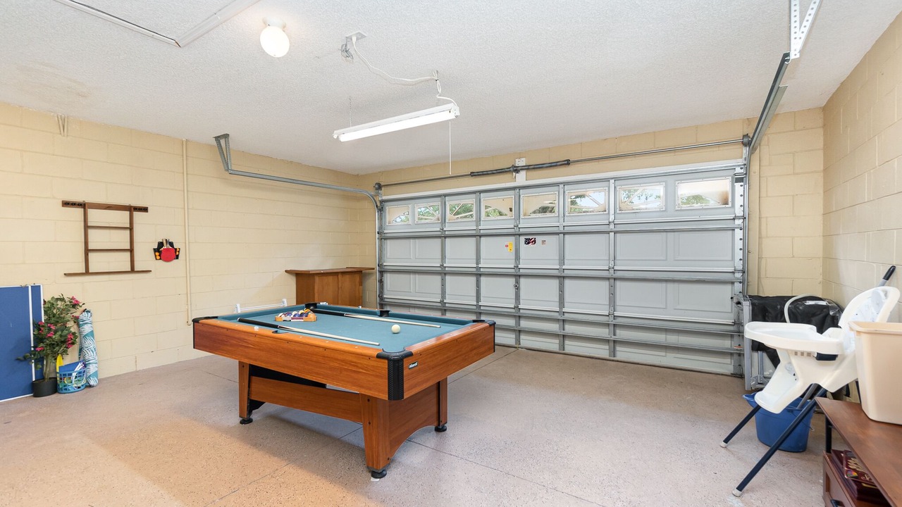 Photo of Others in Orange Tree