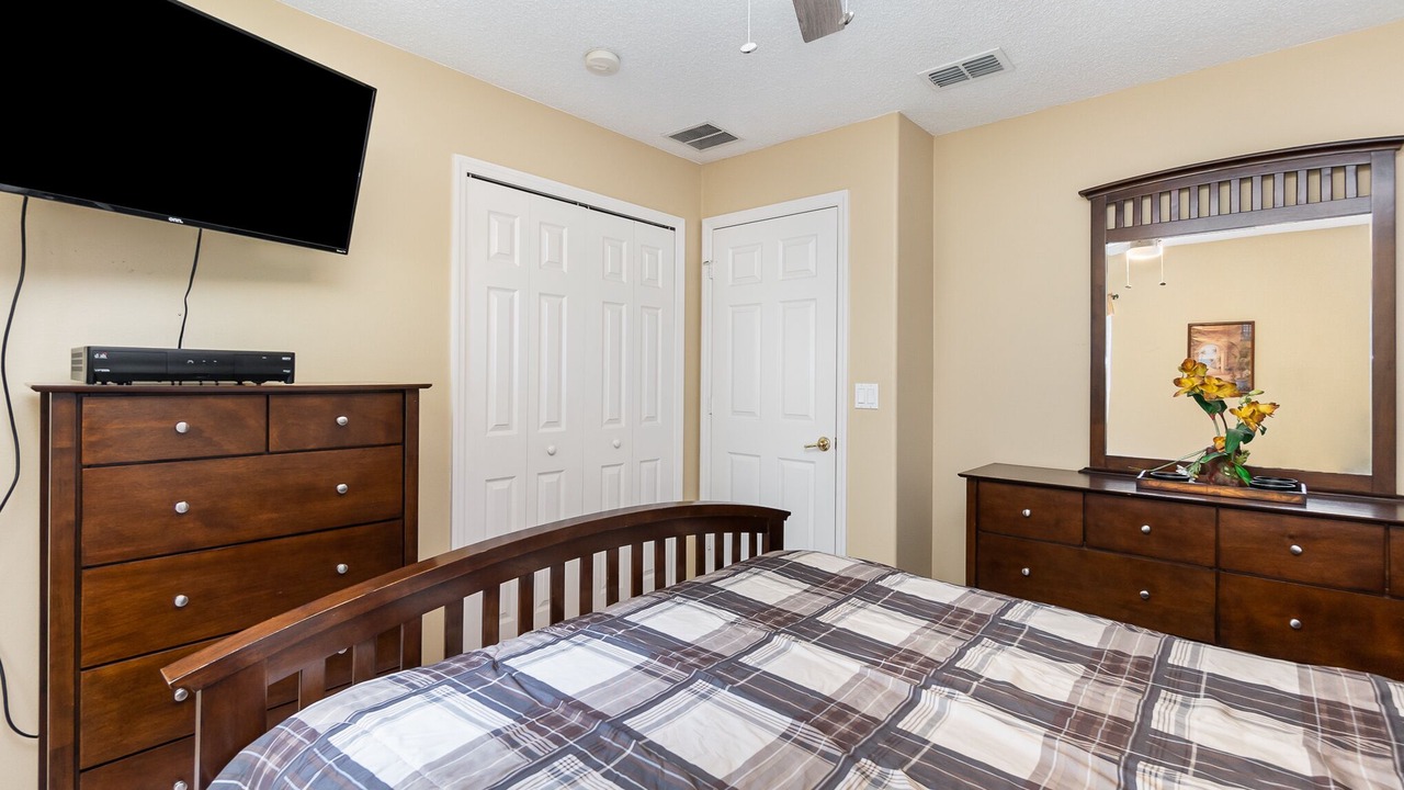 Photo of Others in Orange Tree