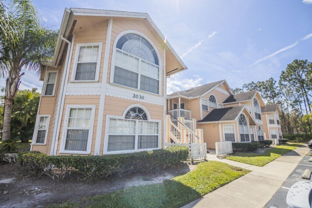 Photo of Buildings in Royal Palm Bay