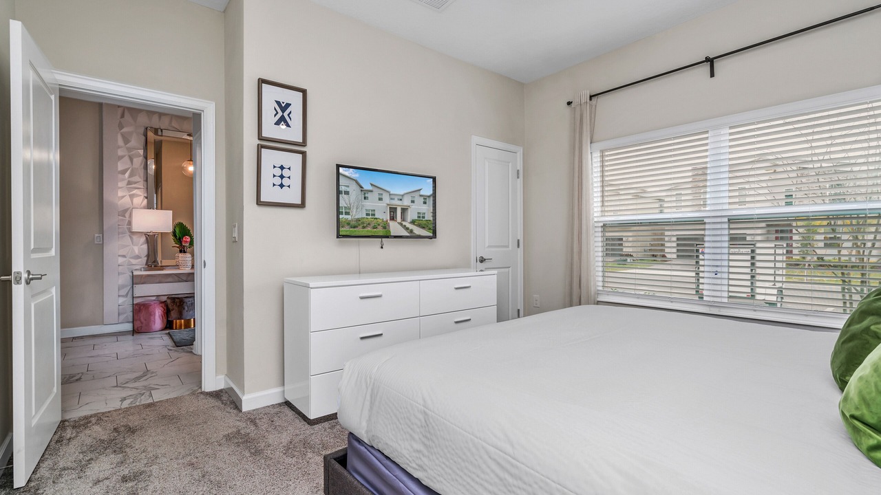 Photo of Bedroom in Florida Center North