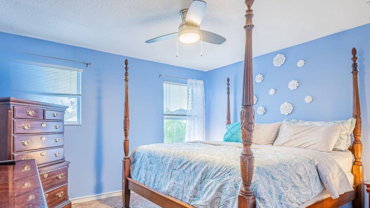 Photo of Bedroom in Windwood Bay