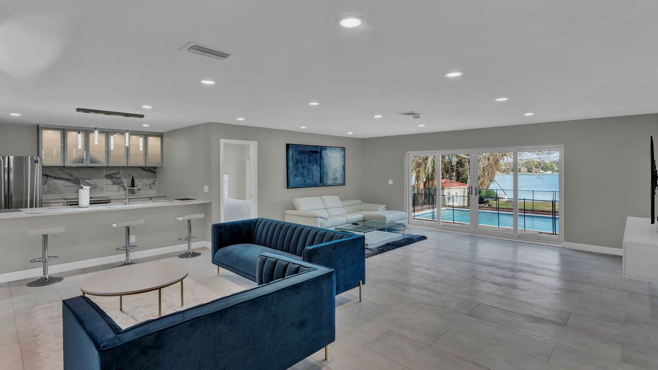 Photo of Livingroom in Florida Center