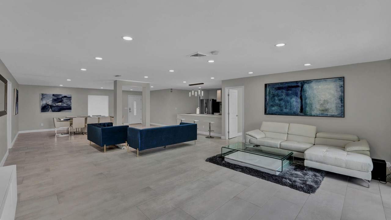 Photo of Livingroom in Florida Center