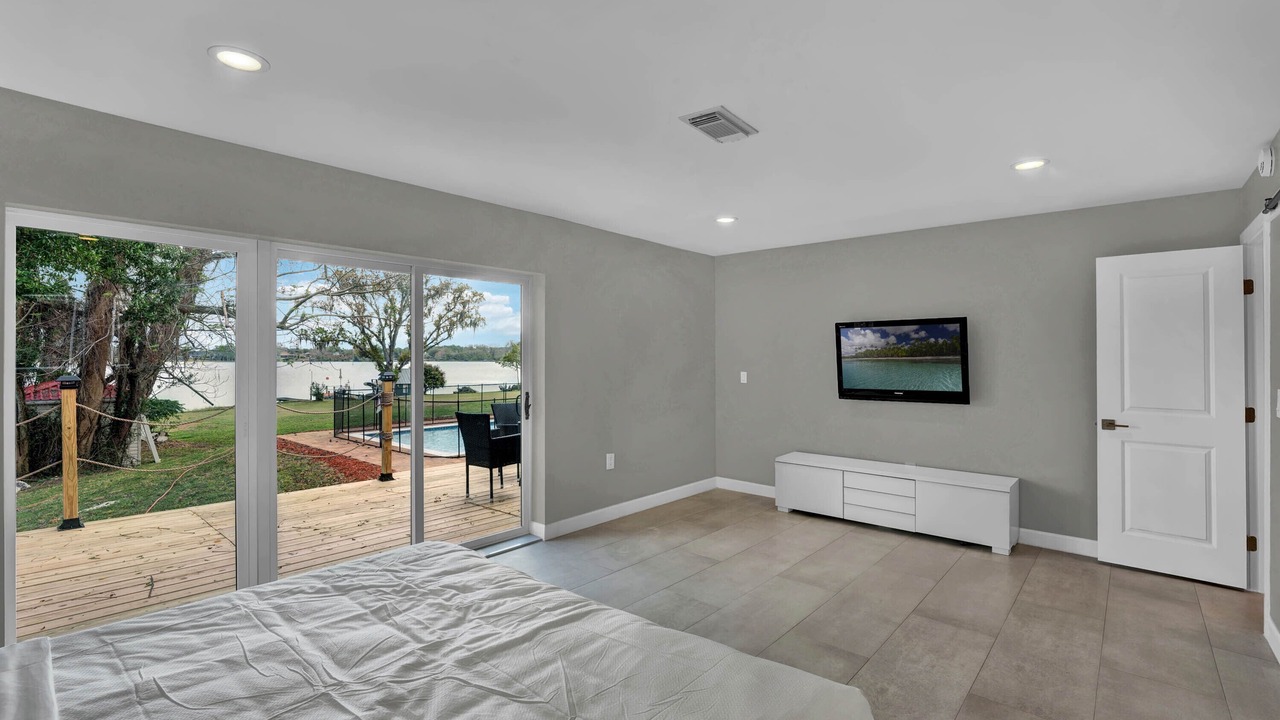 Photo of Bedroom in Florida Center