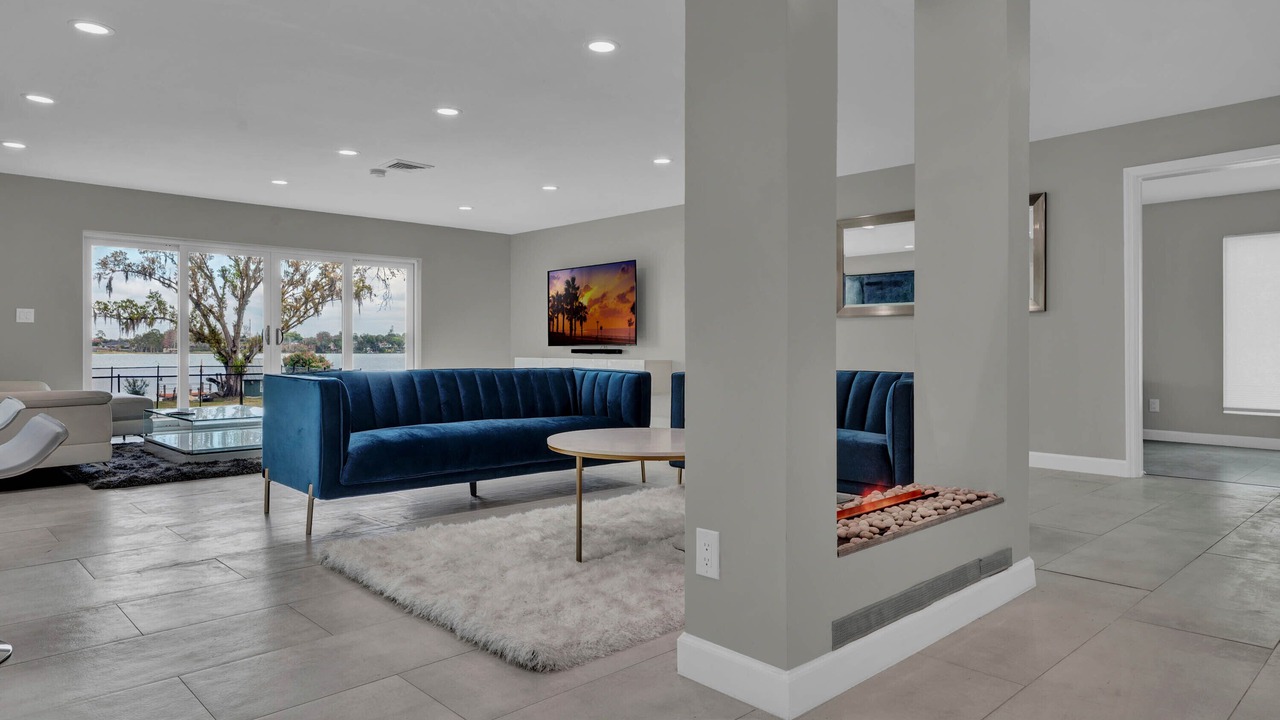 Photo of Livingroom in Florida Center