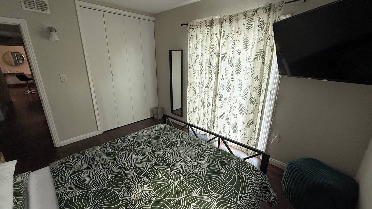 Photo of Bedroom in Englewood Park