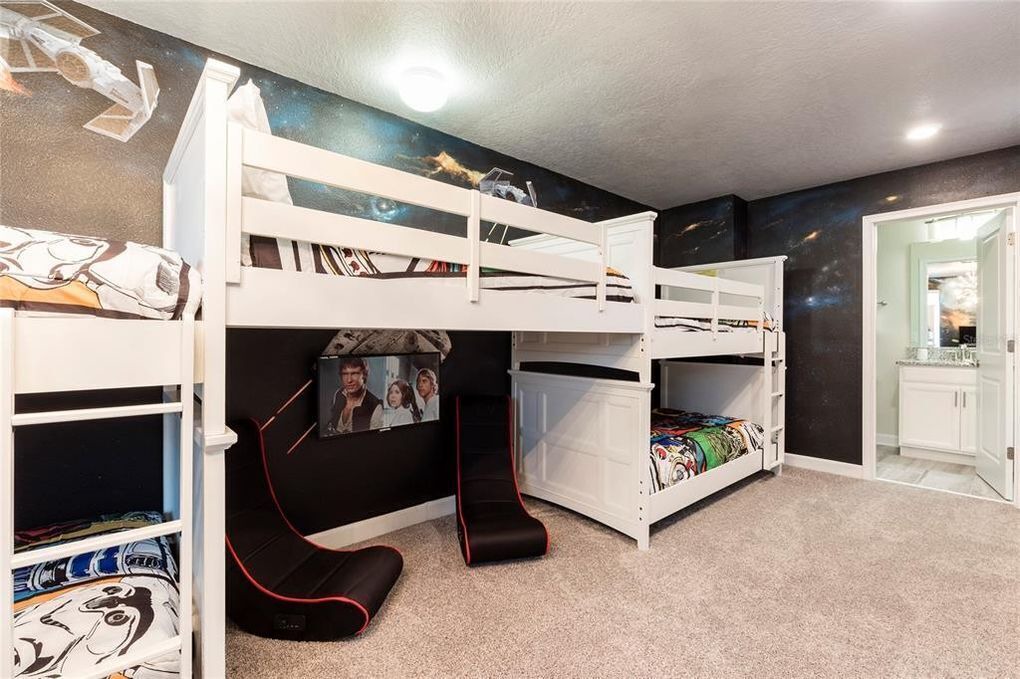Photo of Bedroom in Davenport