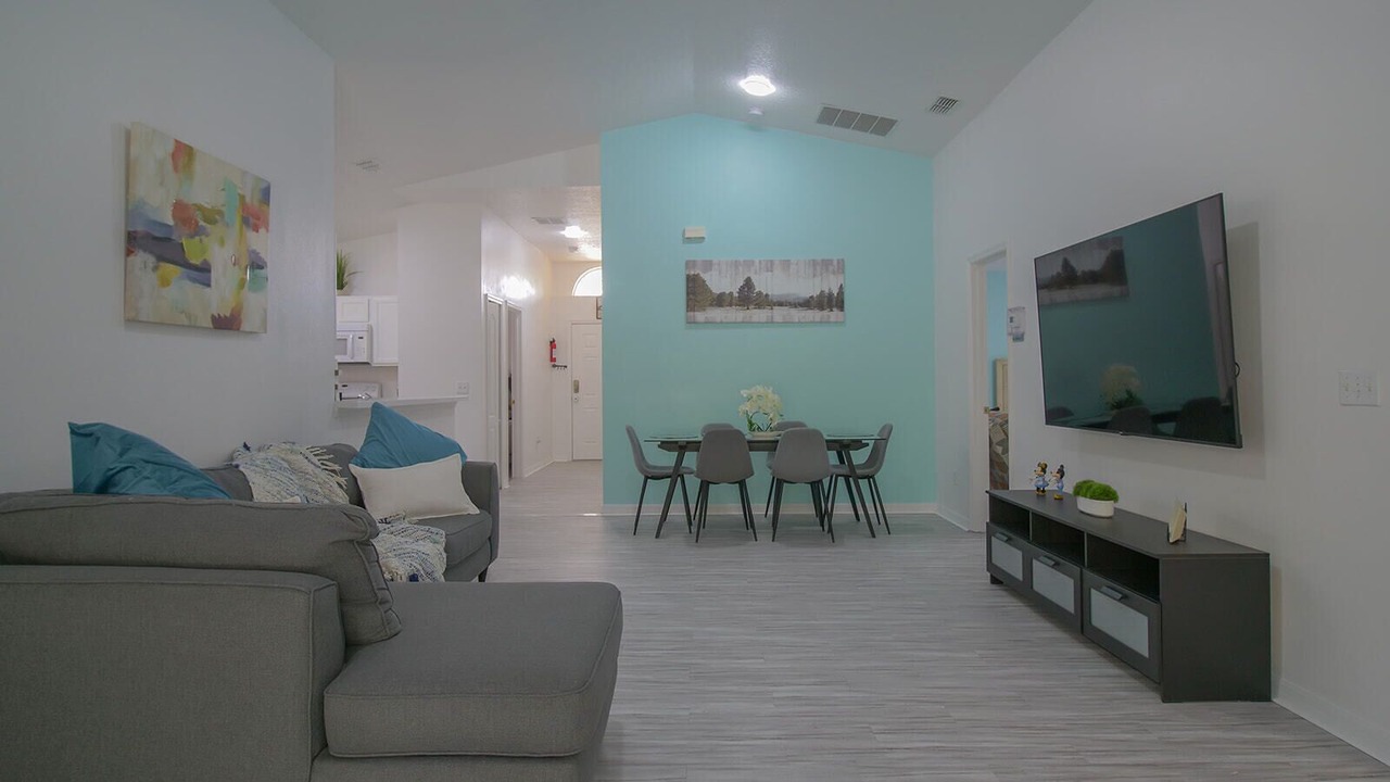 Photo of Livingroom in Sandy Ridge