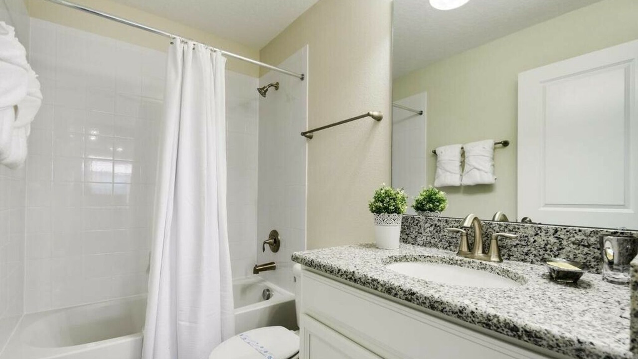 Photo of Bathroom in Sunridge Woods