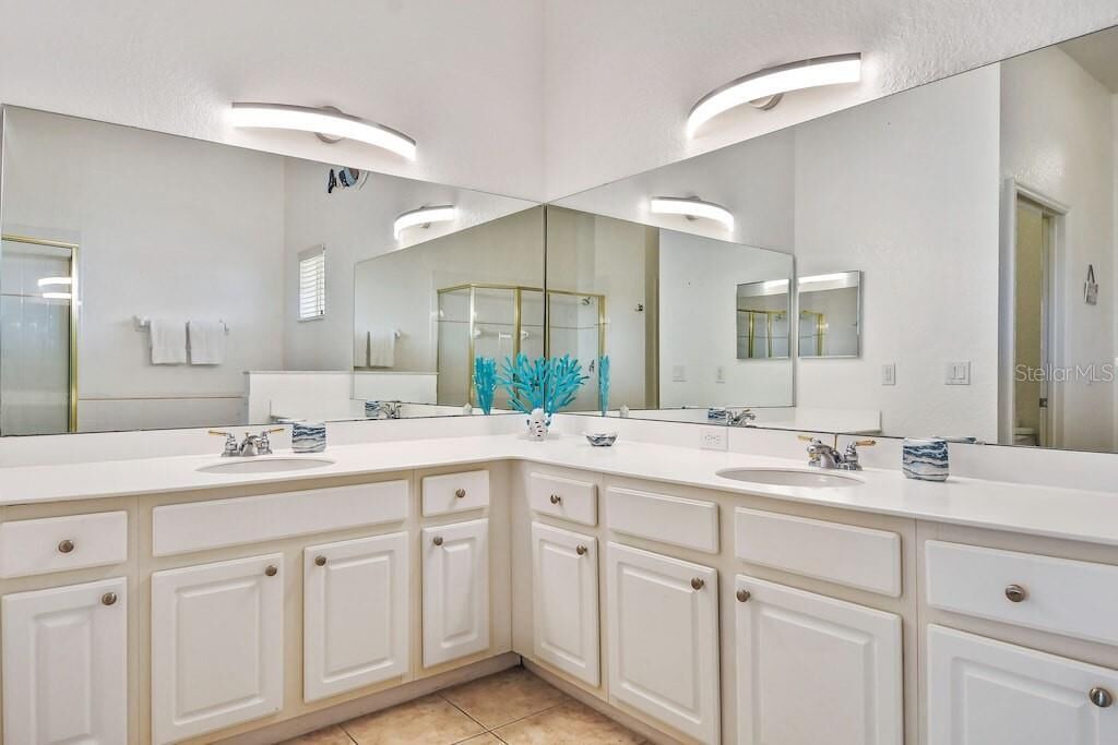 Photo of Bathroom in Bahama Bay