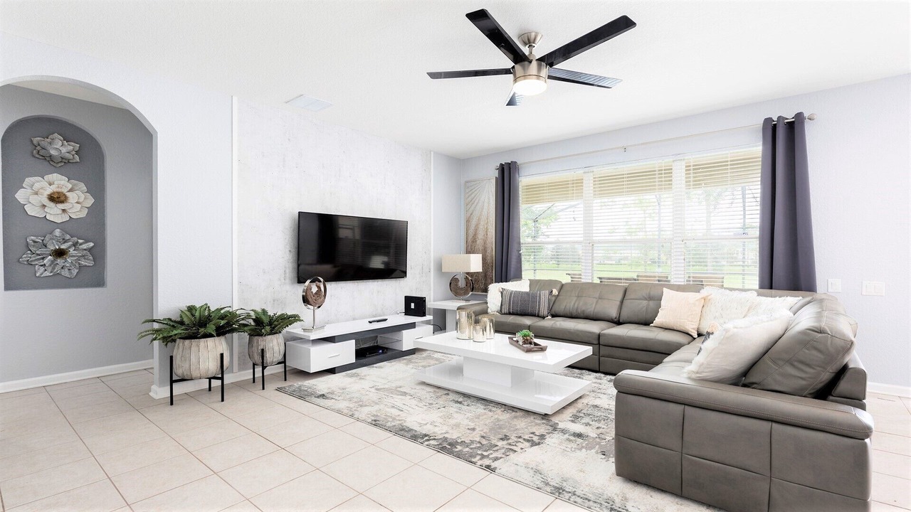 Photo of Livingroom in Windsor Hills