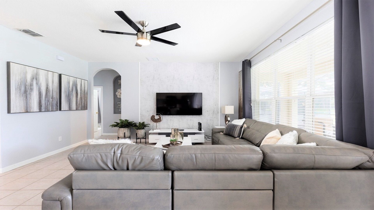 Photo of Livingroom in Windsor Hills