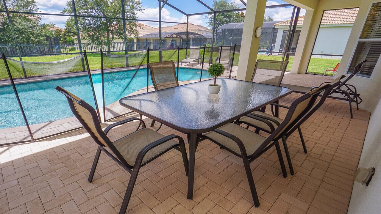 Photo of Outdoor in Windsor Hills